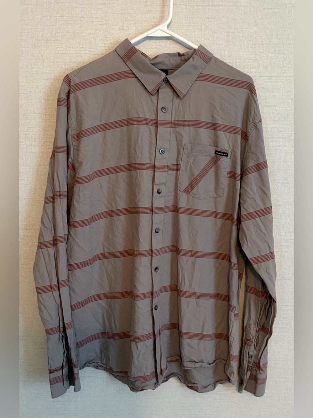 Men’s size XL long sleeve Oakley button down polo